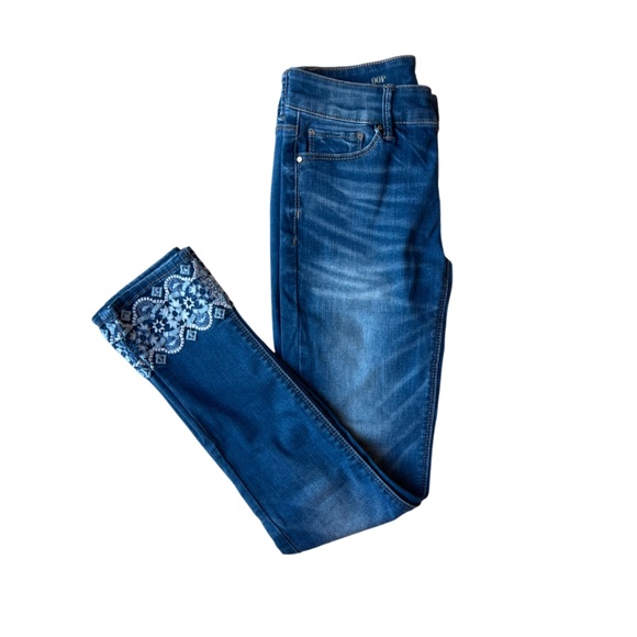 Women's White House Black Market 00P Petite Blue Denim Low Rise Skinny Crop Jean - Picture 4 of 7